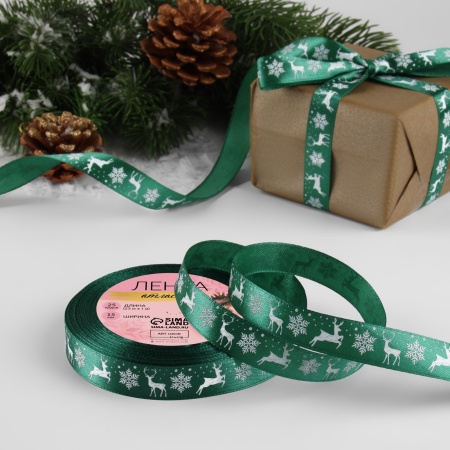 Лента атласная 15мм*25мм новогодняя Олени №56 зеленый 3557571